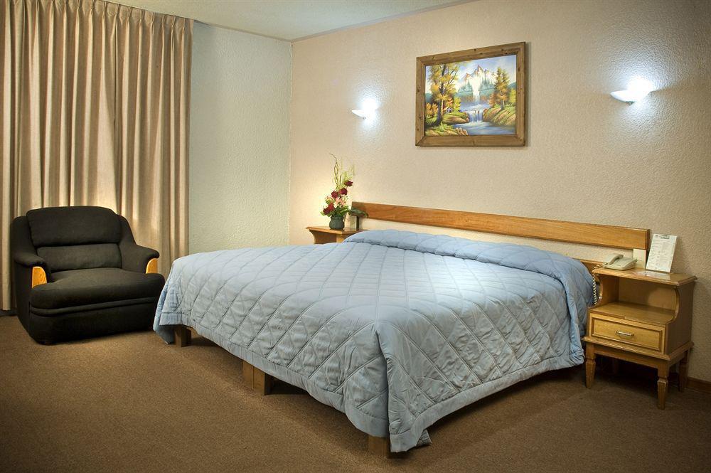 Estanza Hotel & Suites 莫雷利亚 外观 照片