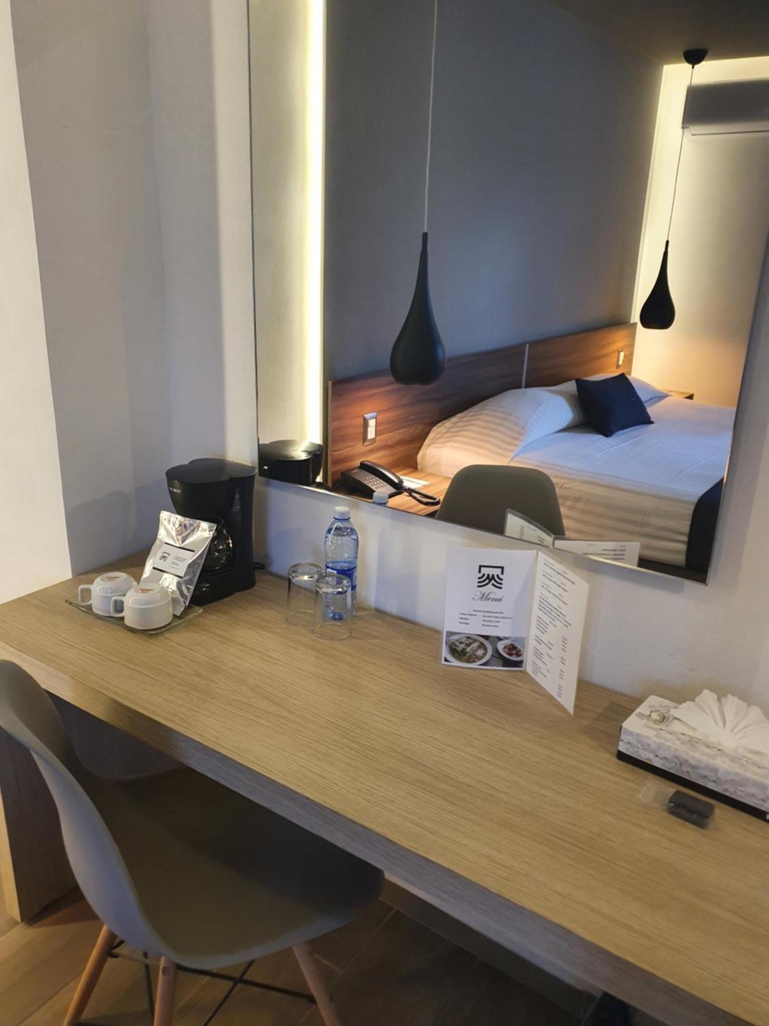 Estanza Hotel & Suites 莫雷利亚 客房 照片